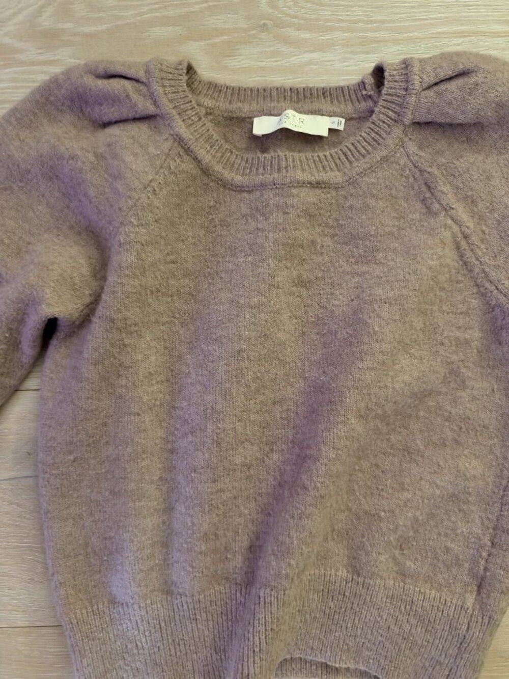 ASTR the Label Mauve Puff-Sleeve Crewneck Sweater, Size S